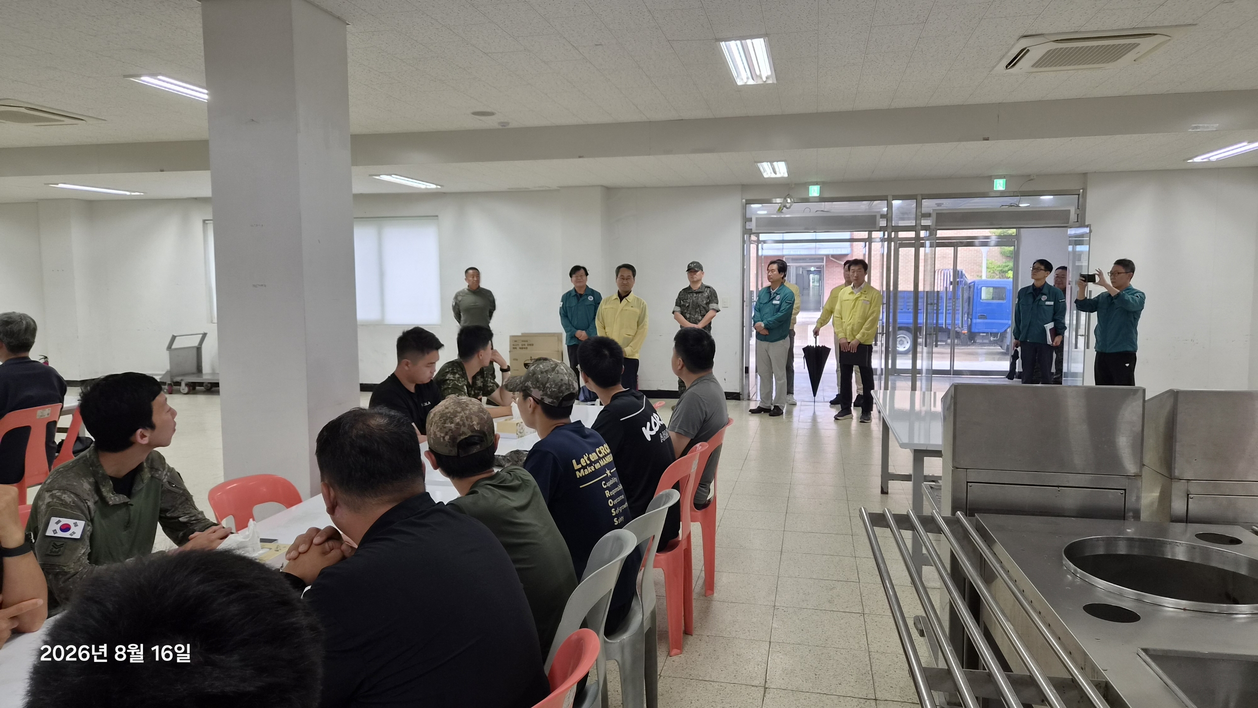 경남도, 가뭄 극복 힘 보탠 군 장병 격려… 곧바로 호우 대비 현장도 점검